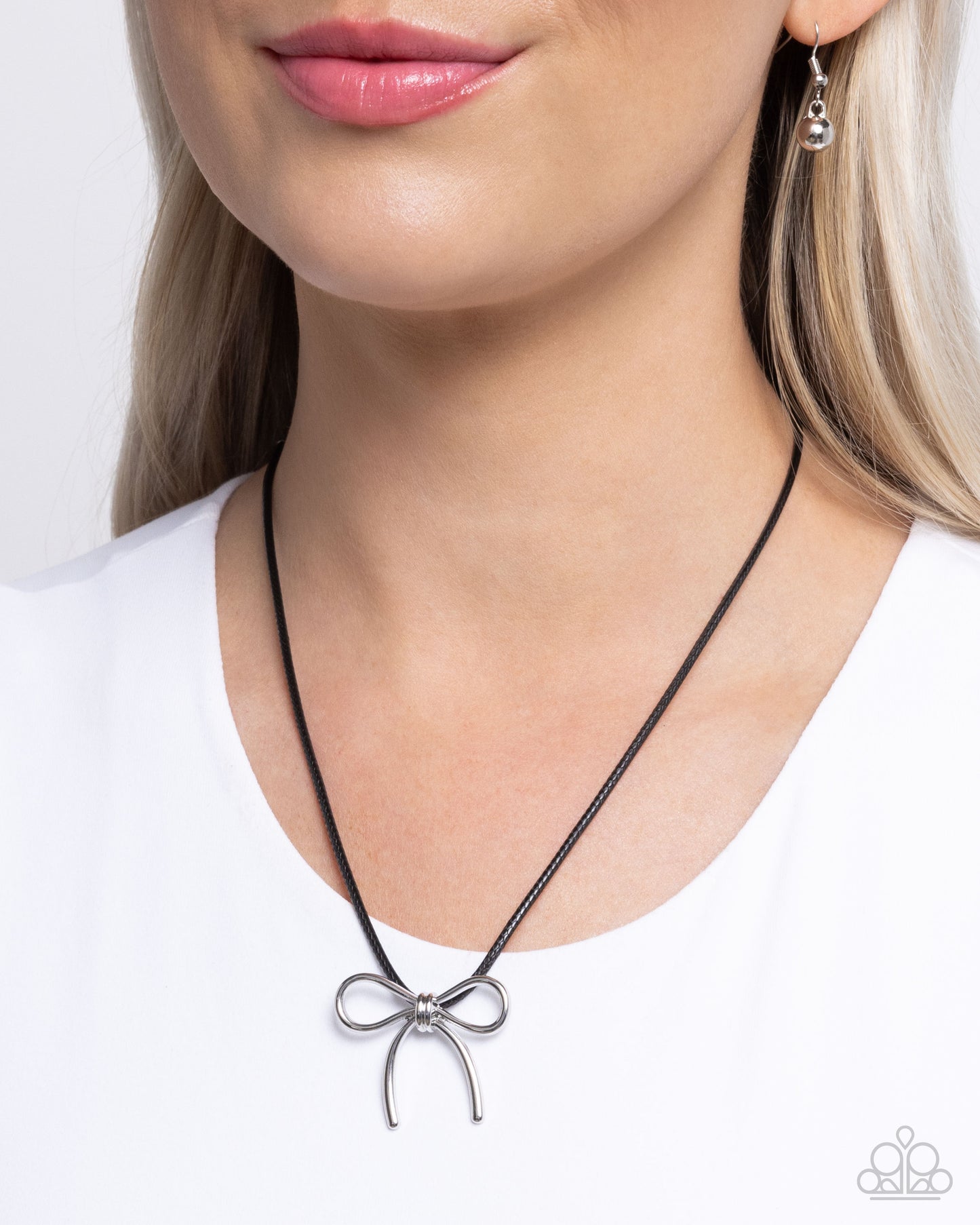 New Releases 9/26 Leisurely Ladylike - Black Necklace