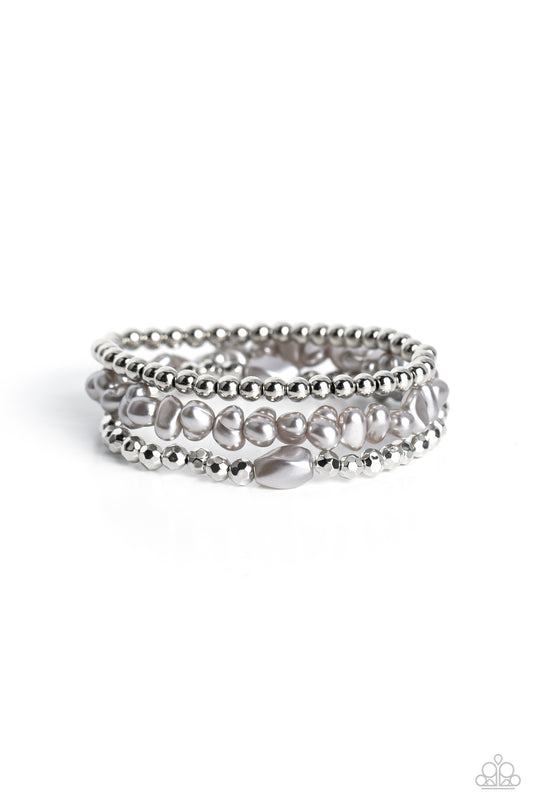 PAPARAZZI  Effulgent Exchange - Silver Bracelet