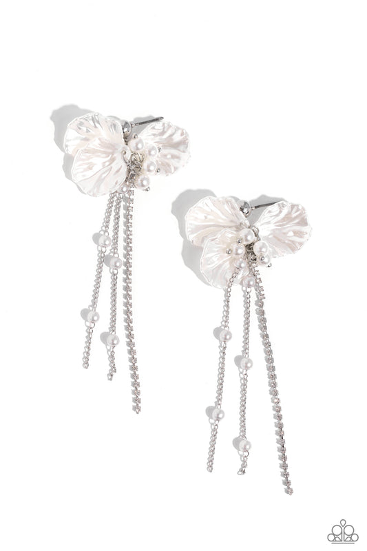 New Releases 1/10 Graceful Gesture - White Post Earrings